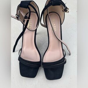 Glaze Black Strappy Women's Heels size 8